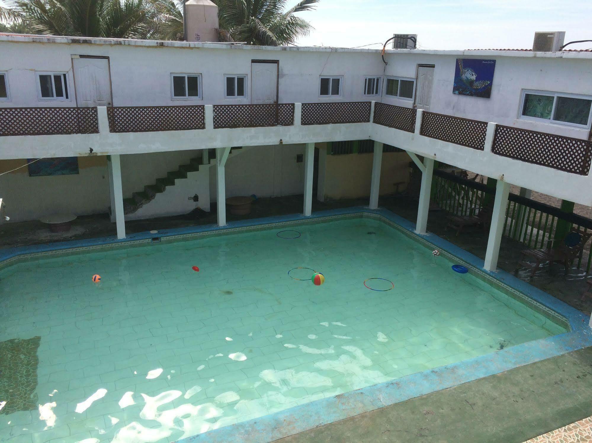 Tortugas Place Hotel Y Bungalos 몬테리코 외부 사진